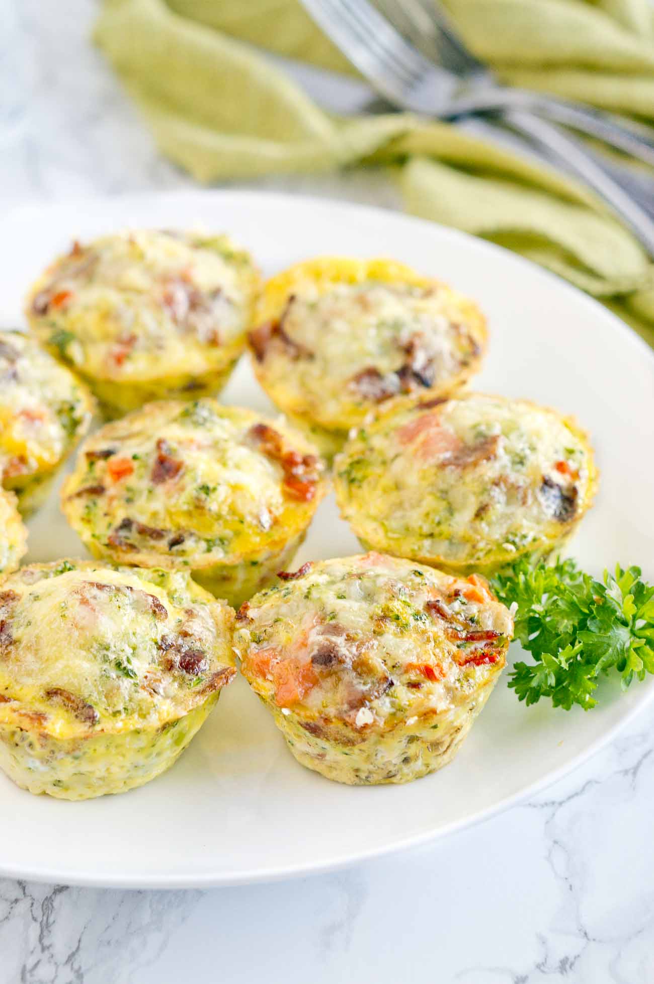 easy breakfast egg muffins | delicious meets healthy