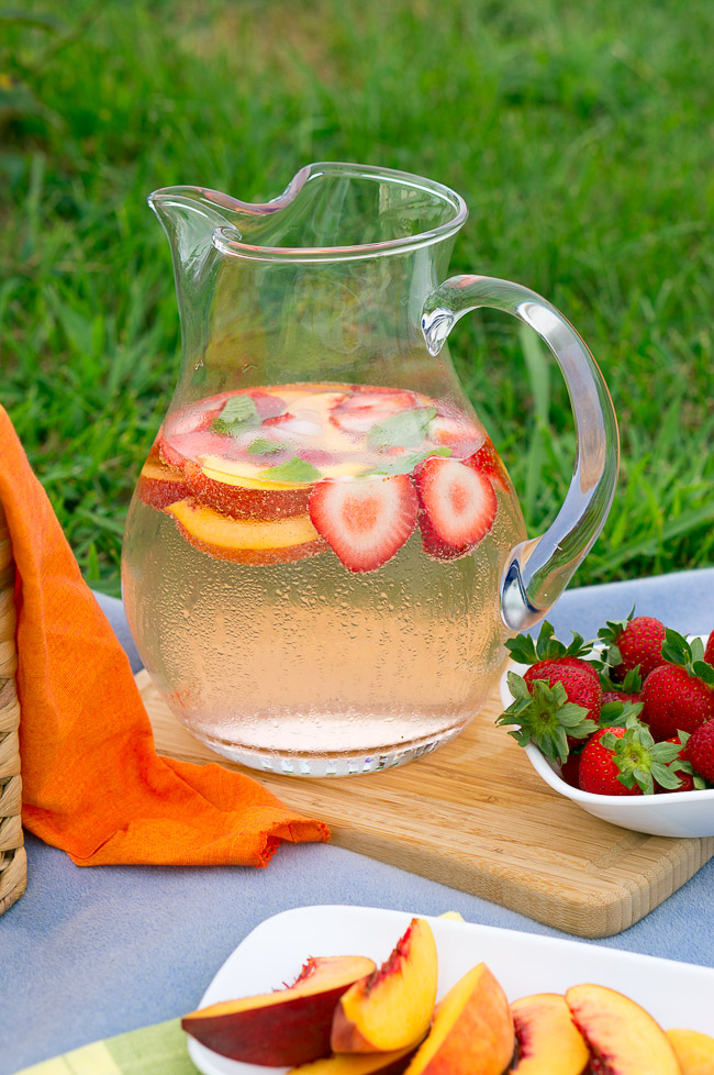 How To Pack The Perfect Picnic Delicious Meets Healthy